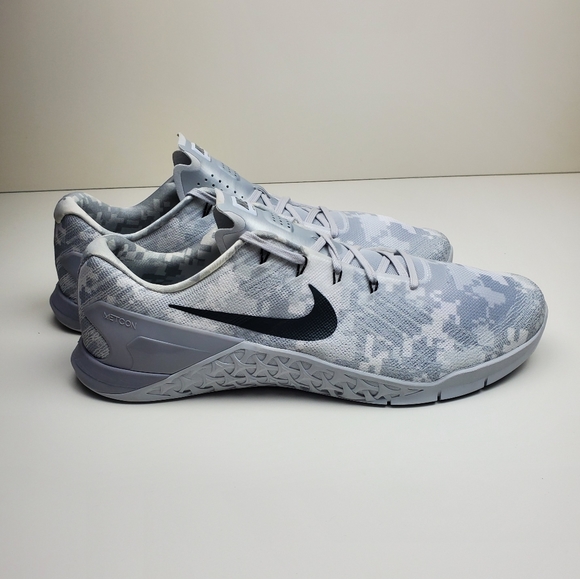 mens nike size 15